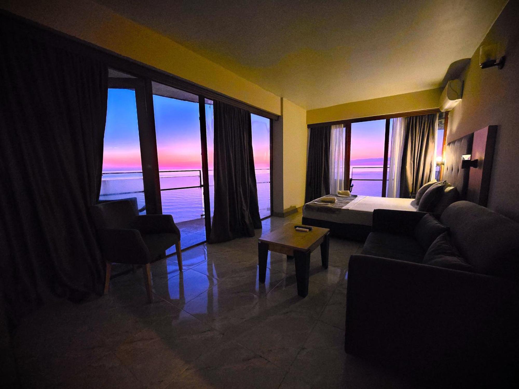 Ashtal Beach Hotel Batumi Exterior foto